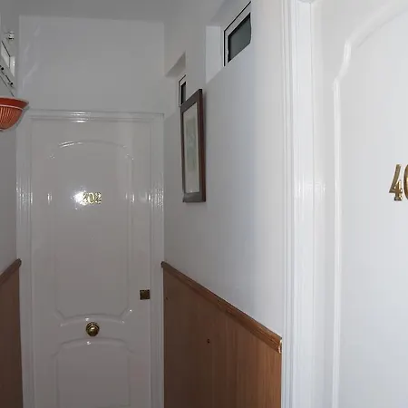 Linda Hotel 2*