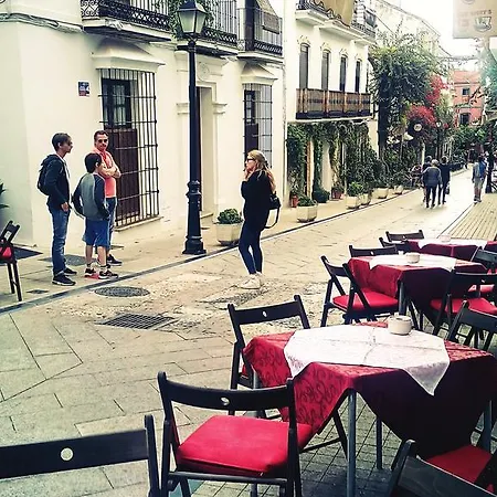 Linda 马尔韦利亚